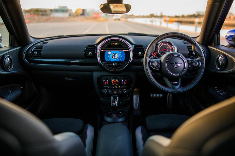 Торпедо Mini John Cooper Works Clubman (F54) 2019 года  (AU) (фото 6 из 38)